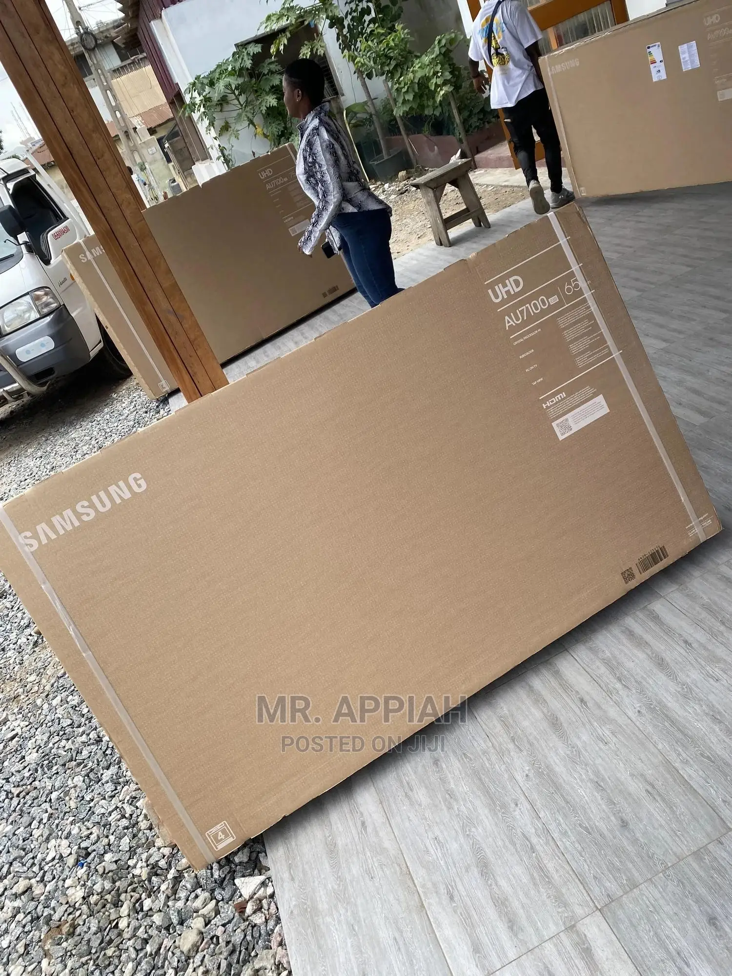Experience More With Samsung 65” Tv (65AU7172)