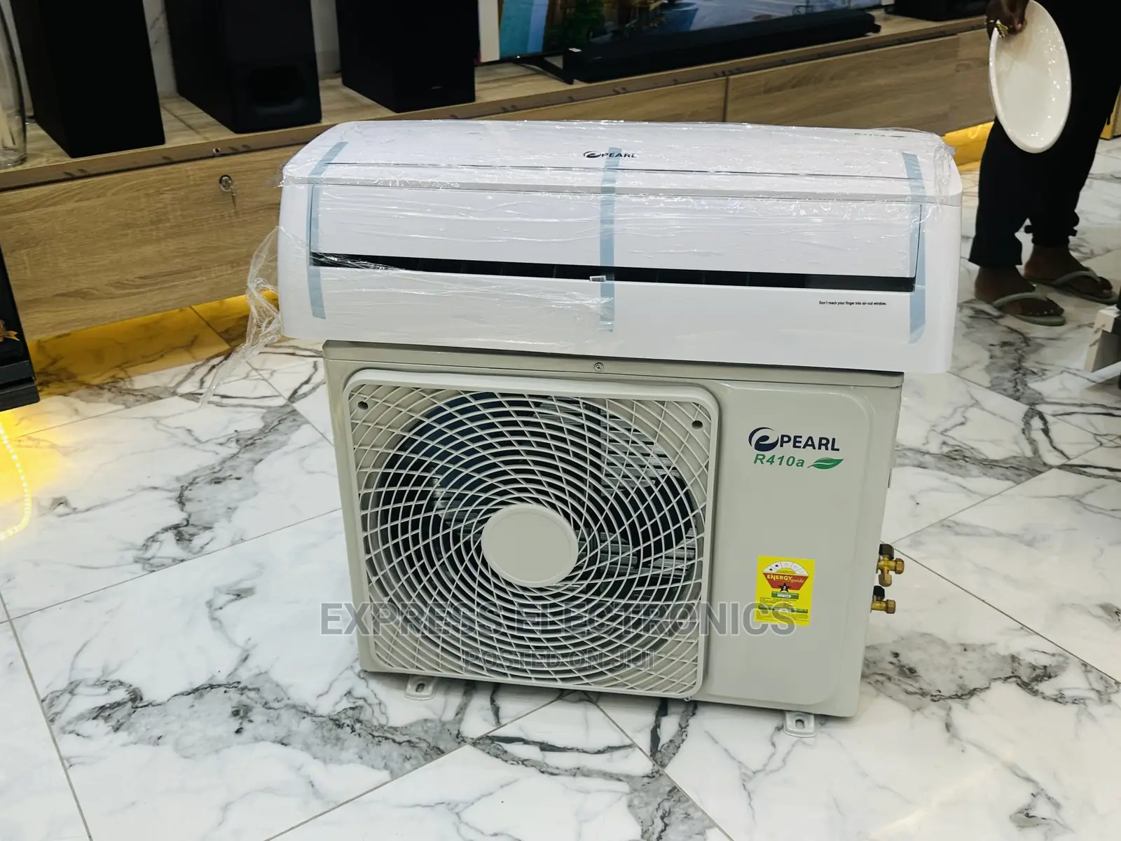 Anti Rust Panel Split Inverter Pearl White AV 1.5hp