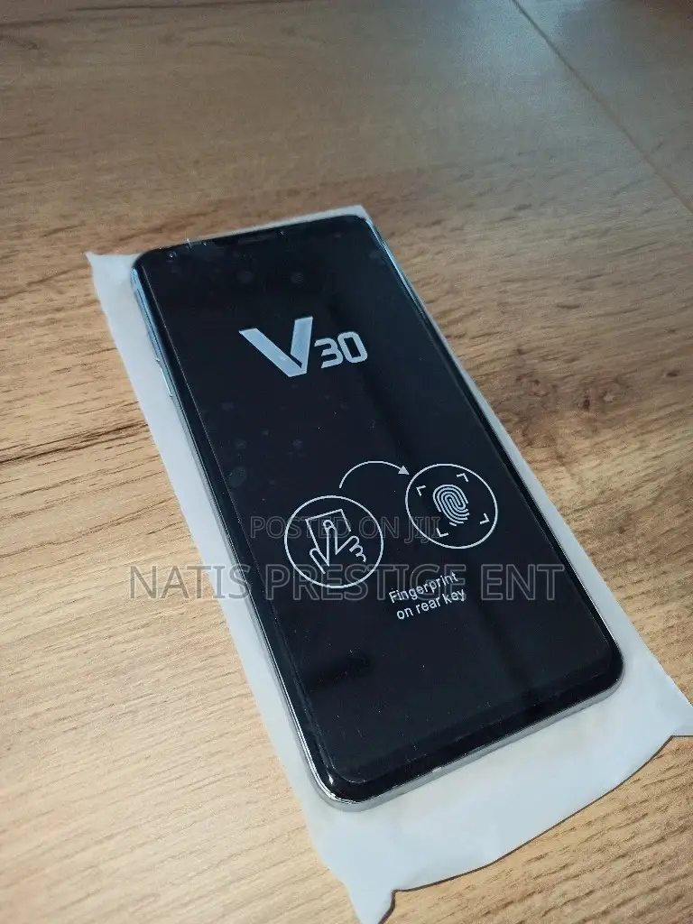 New LG V30 64 GB Black