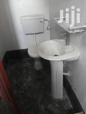 1bdrm Apartment in Ben Properties, Achimota for rent