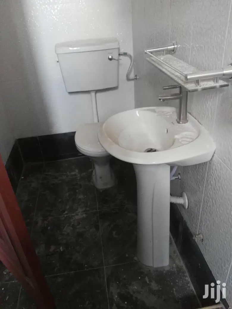 1bdrm Apartment in Ben Properties, Achimota for rent