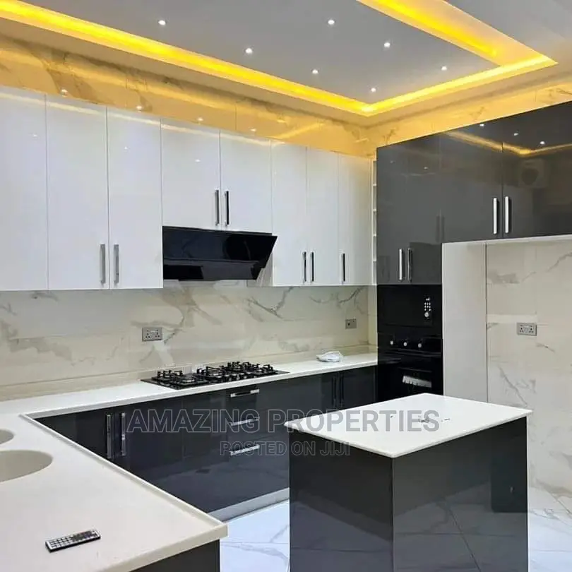 4bdrm House in East Legon for Sale