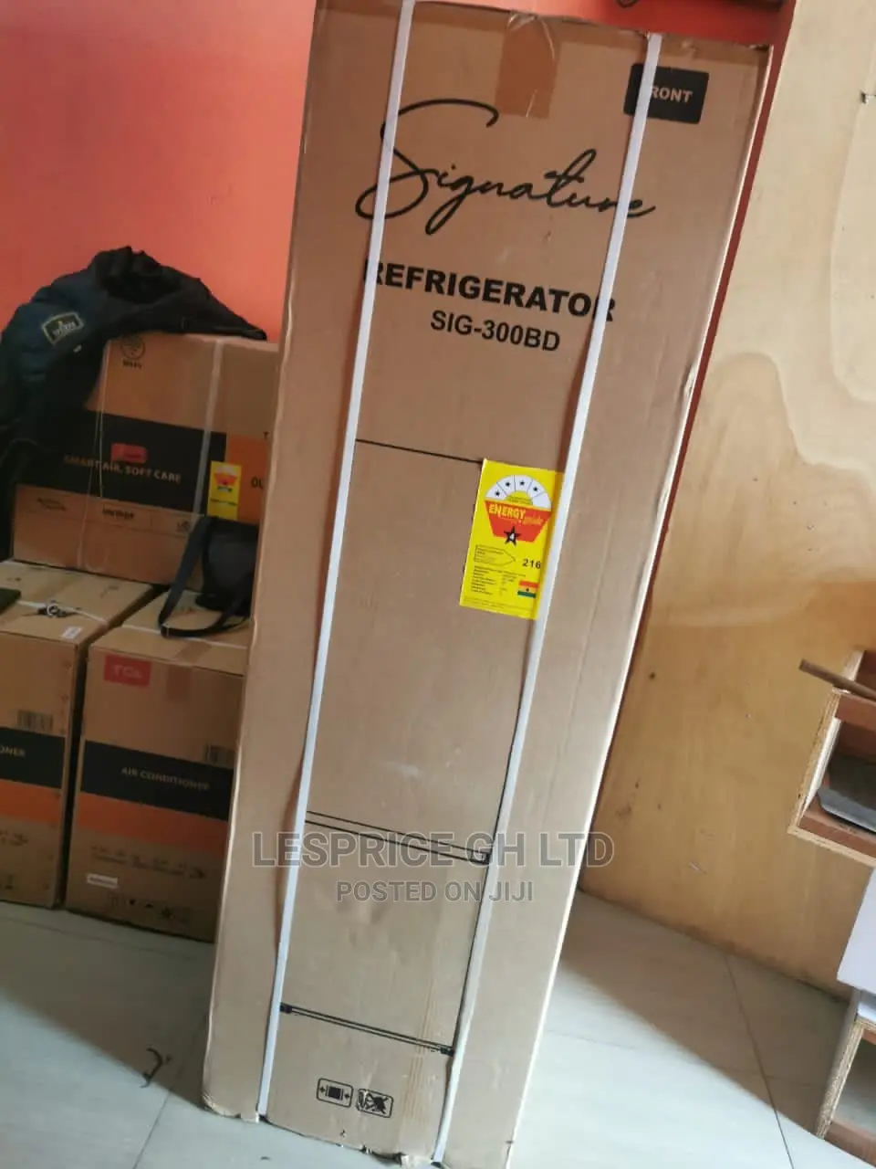 New in Box Signature Refrigerator 273L