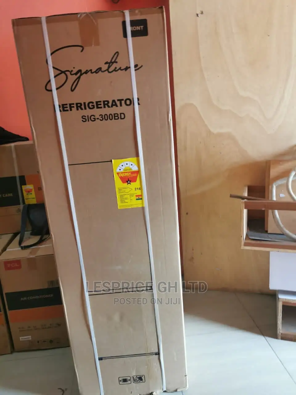 Plenty in Stock Signature Refrigerator 273L