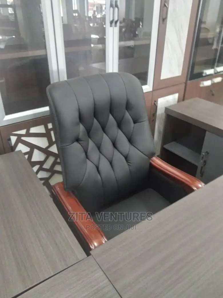 Manager Chair