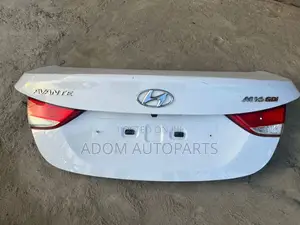 Hyundai Avante 2013 Trunk