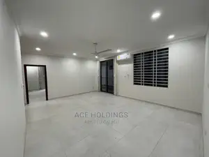 4bdrm Mansion in Community 7, Lake Side Estate for Sale