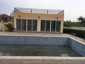5bdrm House in Adjiriganor for Sale