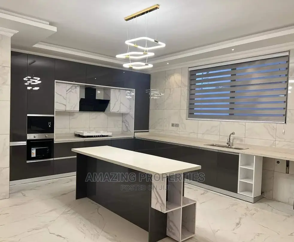 4bdrm House in East Legon for Sale
