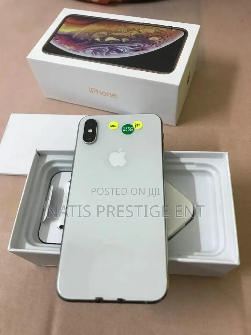 New Apple iPhone XS 256 GB Silver