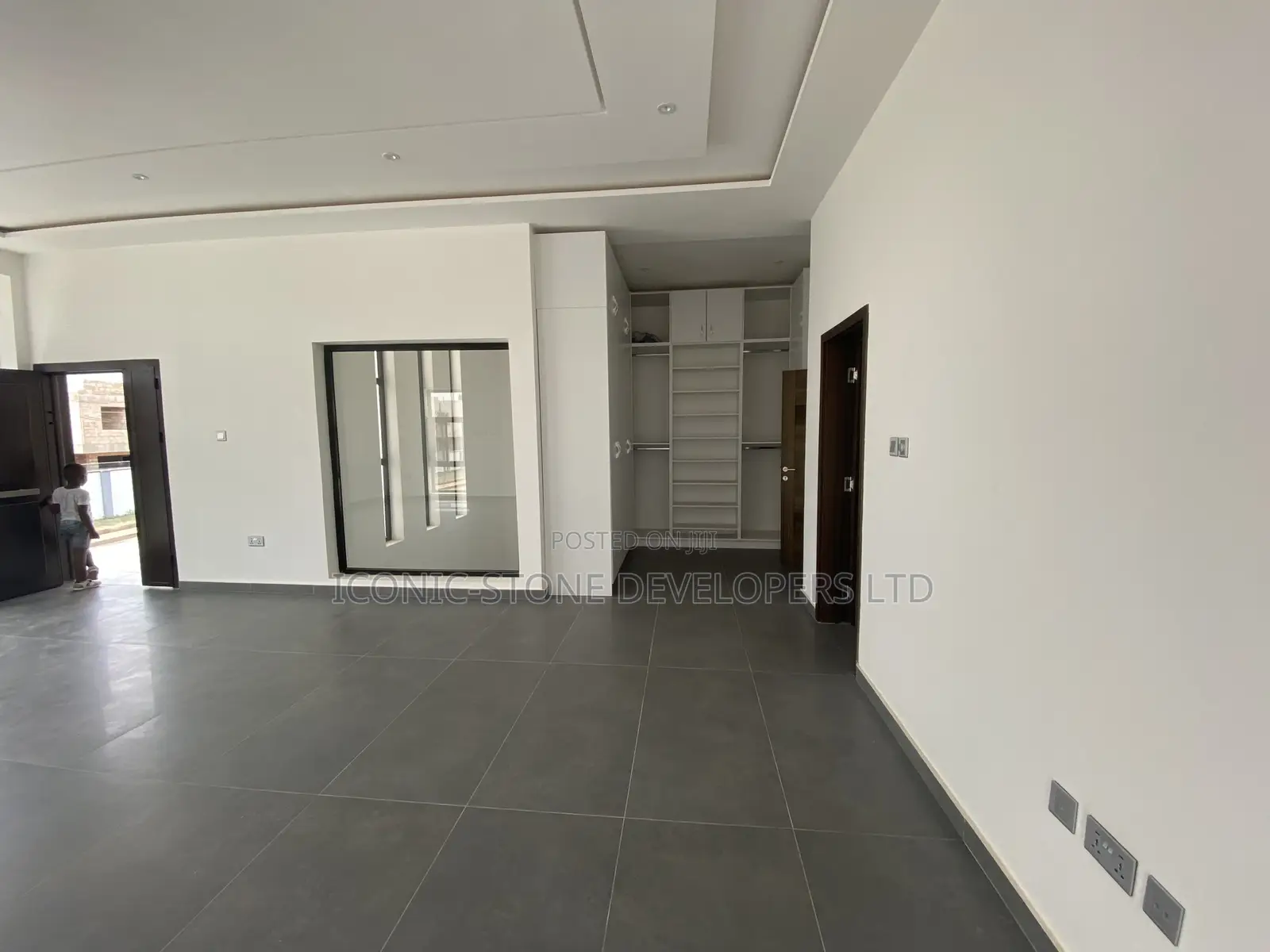 4bdrm House in Adenta for sale