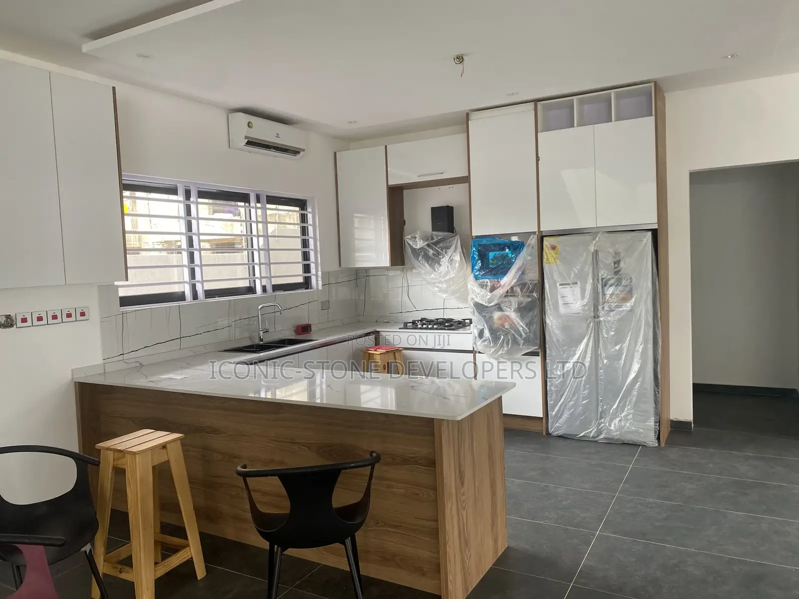 4bdrm House in Adenta for sale