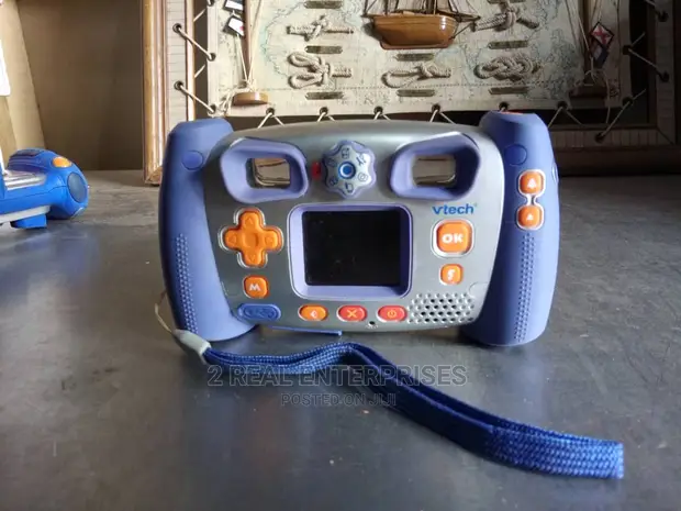 Vtech Kidizoom Twist Plus Camera Pix in Oyarifa Toys, Games