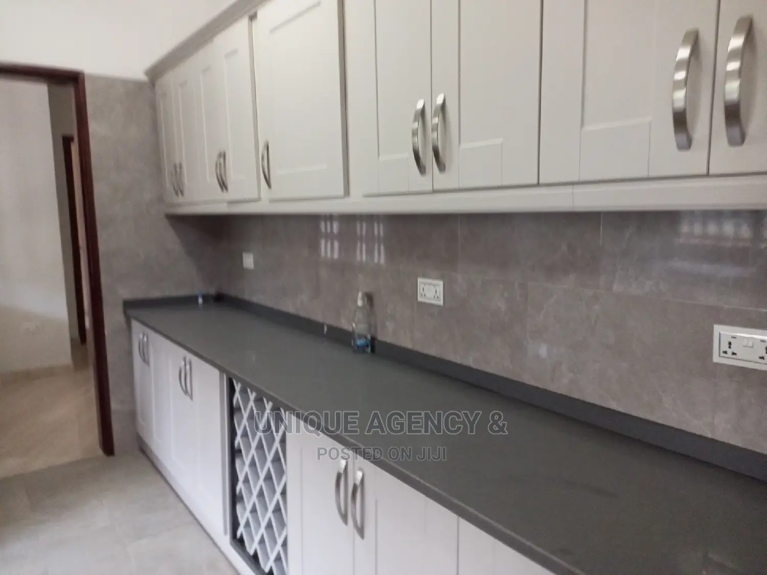 2bdrm Apartment in Mensabar, Tema Metropolitan for rent