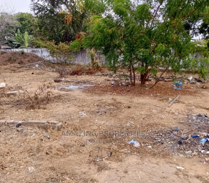 4 Plots of Land at Sakumono Estate