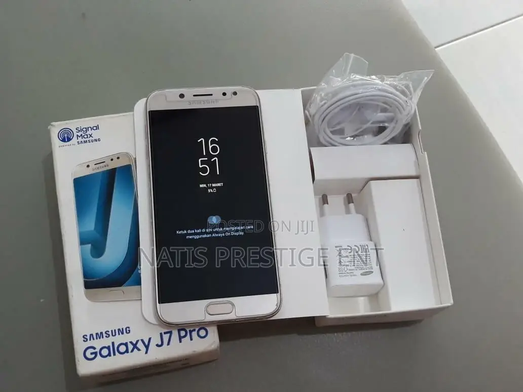 New Samsung Galaxy J7 Pro 64 GB Gold