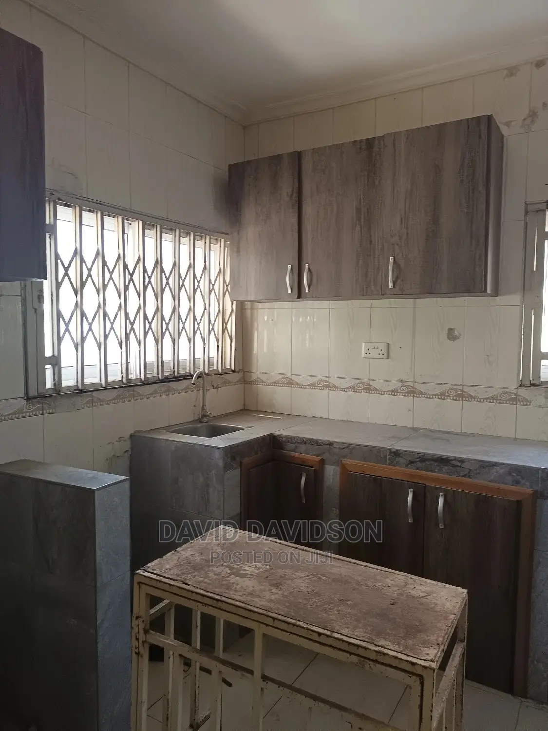 3bdrm Mansion in Executive 3 Bedroom, Tema Metropolitan for rent