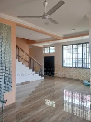 5bdrm Duplex in Community 20 Estate, Spintex for rent