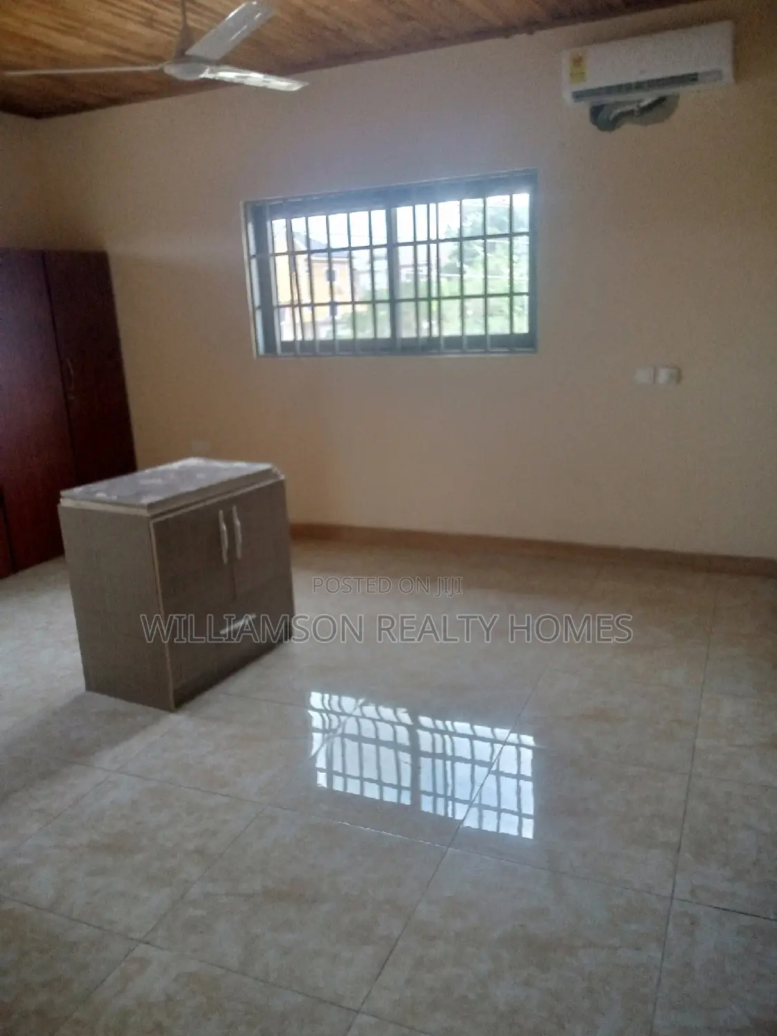5bdrm Duplex in Community 20 Estate, Spintex for rent