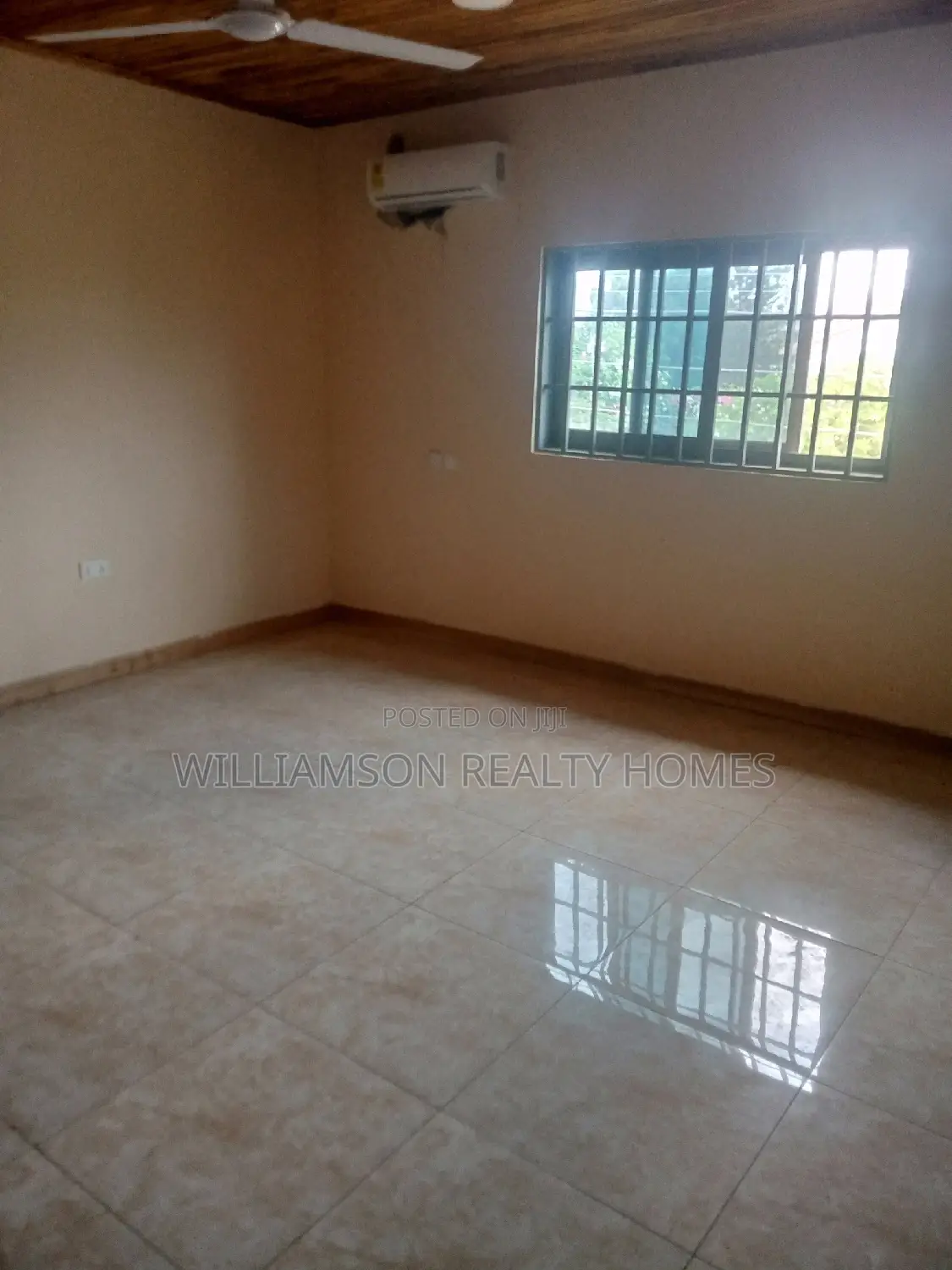 5bdrm Duplex in Community 20 Estate, Spintex for rent