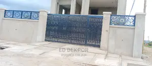 Hg Metal Gate