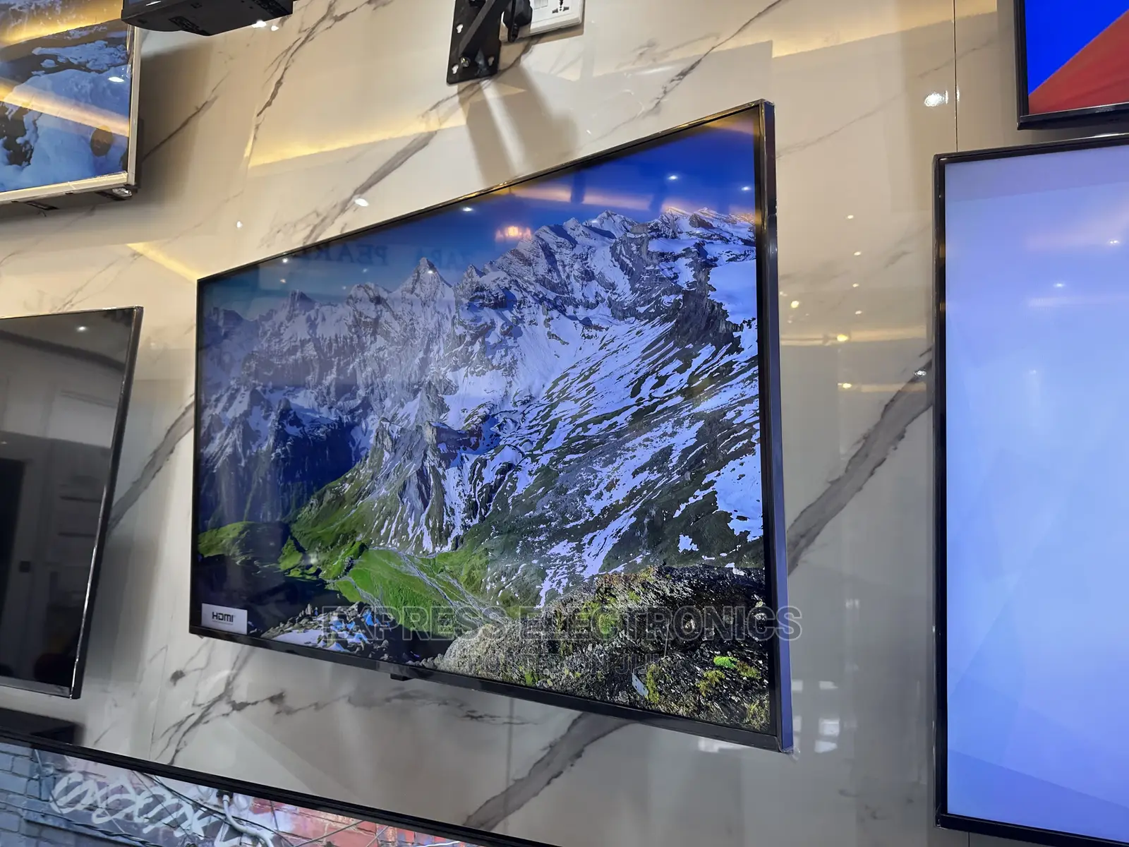 Enjoy  Pure Pictures LG Uhd Smart Uq70 55” Tv