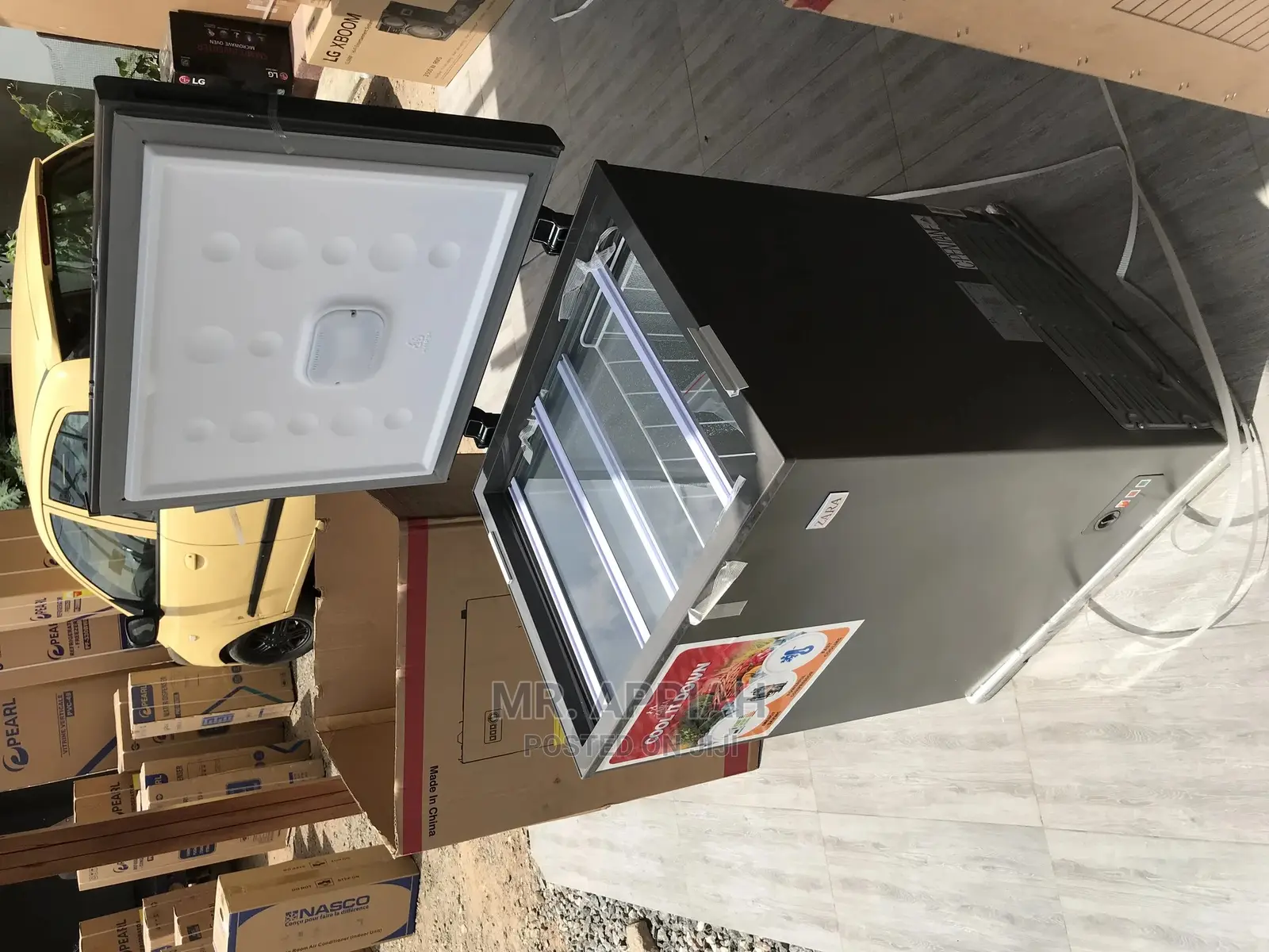 Grab Zara Chest Freezer at Best Price(200-142 Litre).,