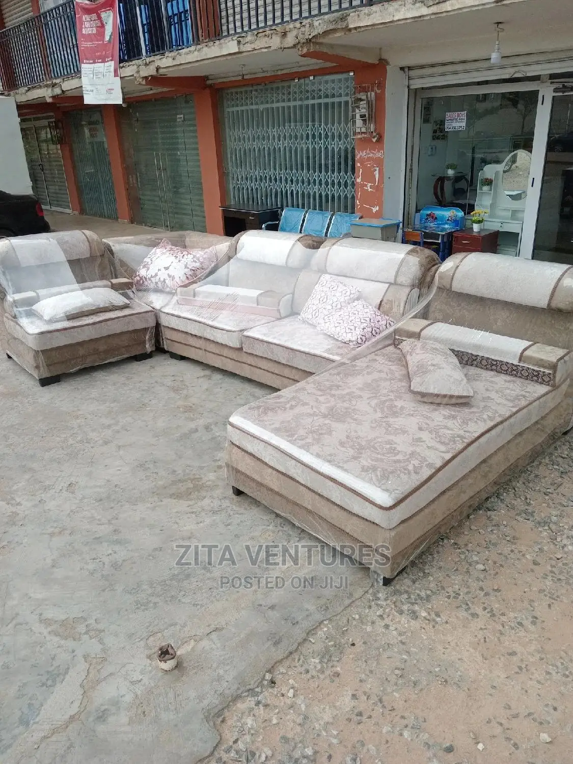 4 Set Sofa