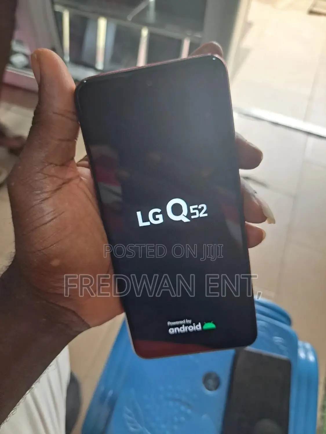 New LG Q52 64 GB Red
