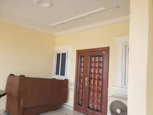 2bdrm Apartment in School Junction- For Rent