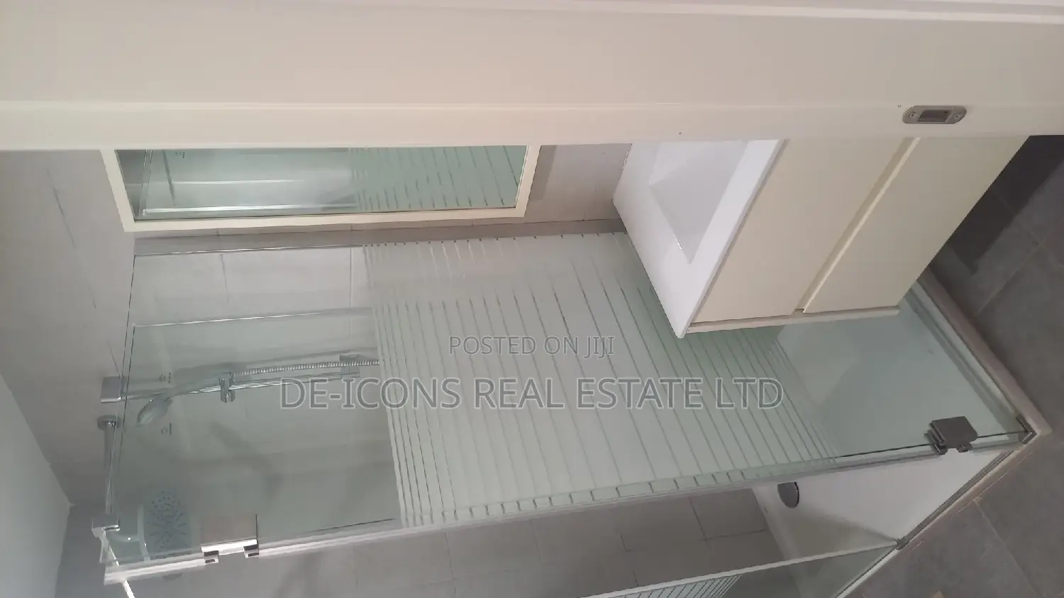 2bdrm Duplex in De-Icons Real Estate, Ga South Municipal for Sale