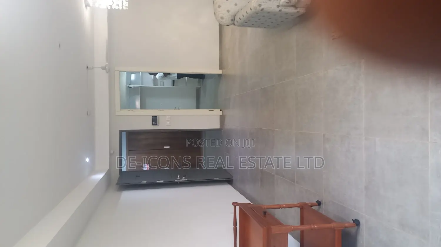 2bdrm Duplex in De-Icons Real Estate, Ga South Municipal for Sale
