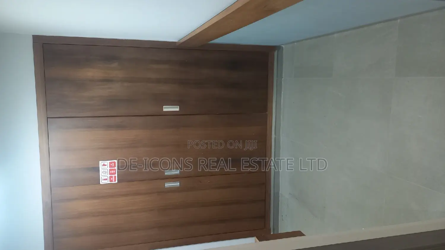 2bdrm Duplex in De-Icons Real Estate, Ga South Municipal for Sale