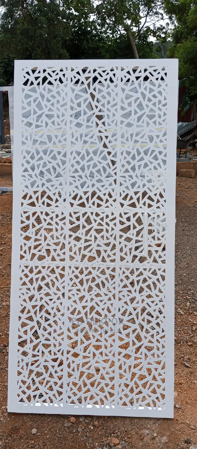Single Metal Gate