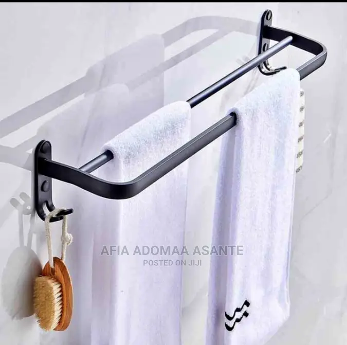 Wall- Mounted Bath Towel Rack