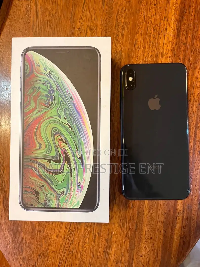New Apple iPhone XS Max 64 GB Black