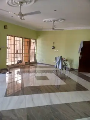 5bdrm House in Community 20 Estate, Spintex for rent