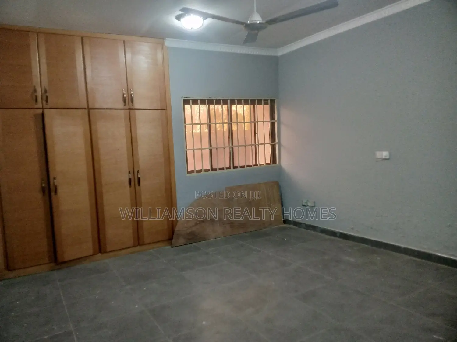 5bdrm House in Community 20 Estate, Spintex for rent