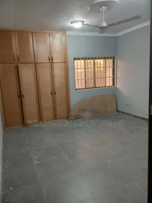 5bdrm House in Community 20 Estate, Spintex for rent
