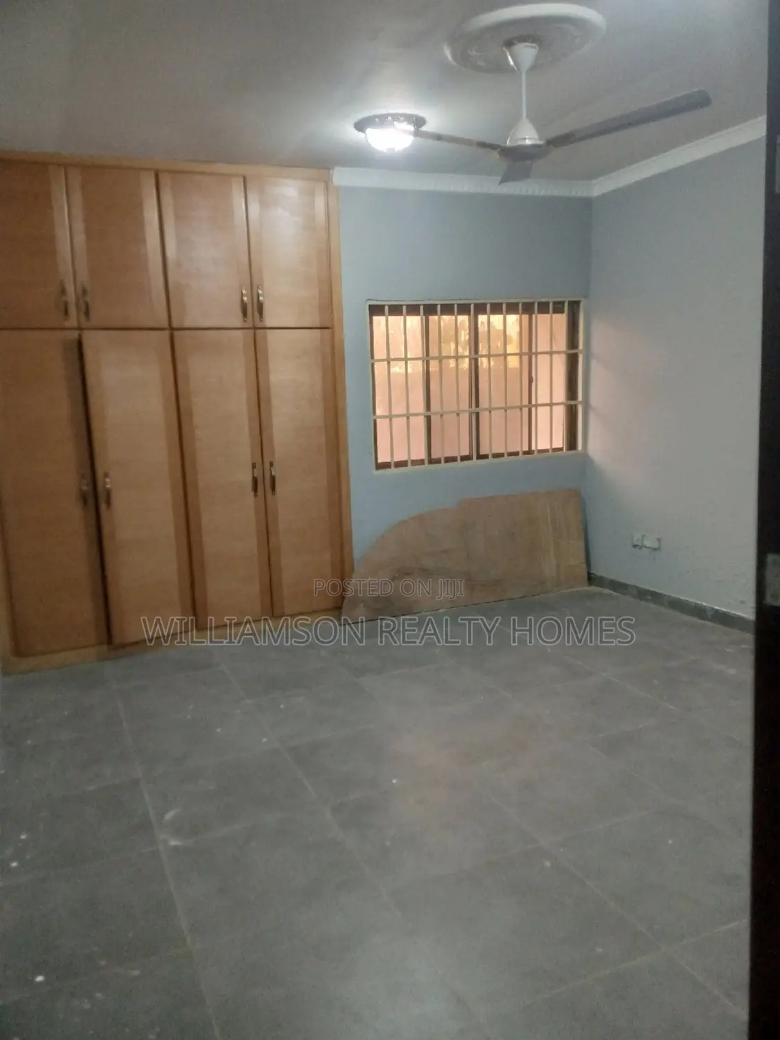 5bdrm House in Community 20 Estate, Spintex for rent