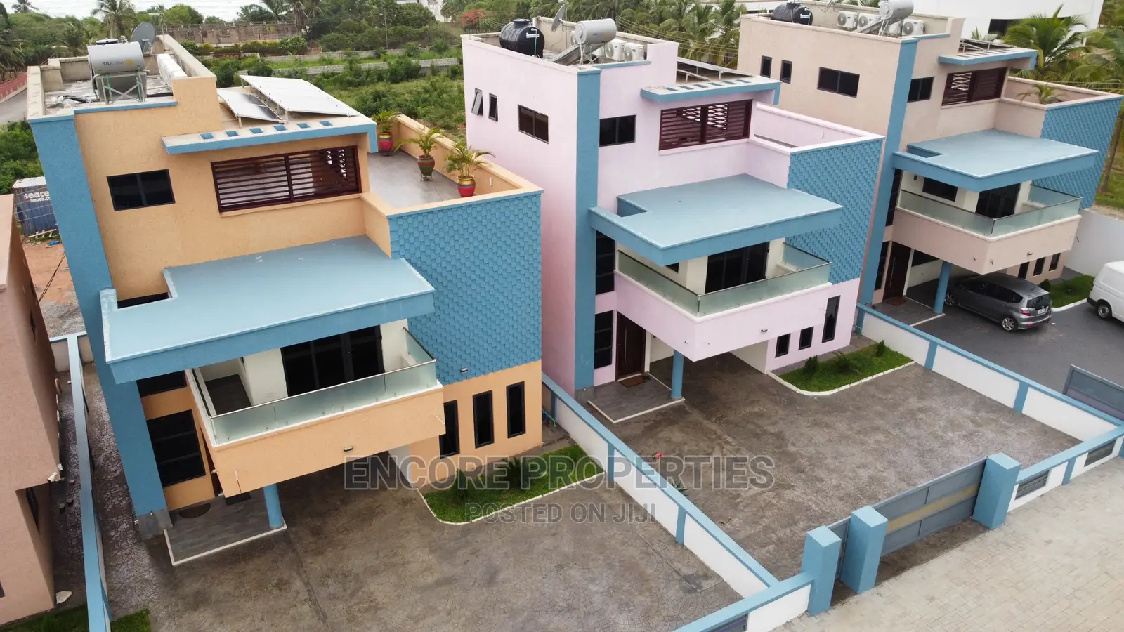 Furnished 4bdrm Townhouse / Terrace in Encore Properties, Kasoa