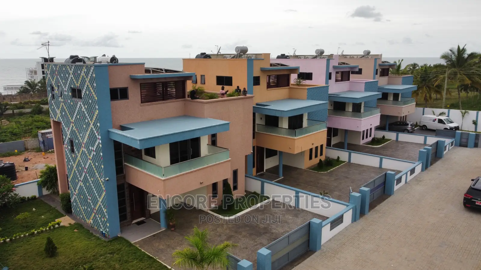 Furnished 4bdrm Townhouse / Terrace in Encore Properties, Kasoa