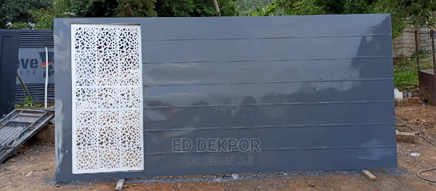 White Design Gate