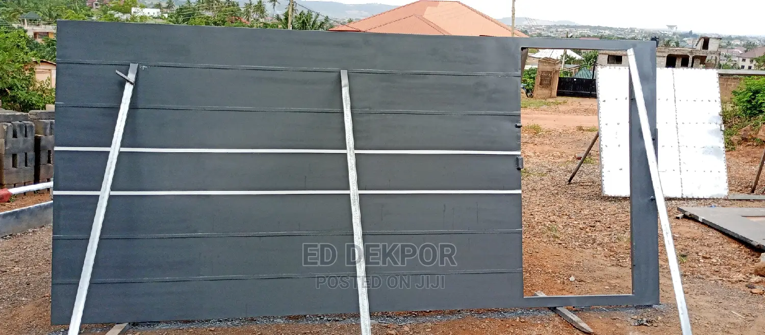 White Design Gate