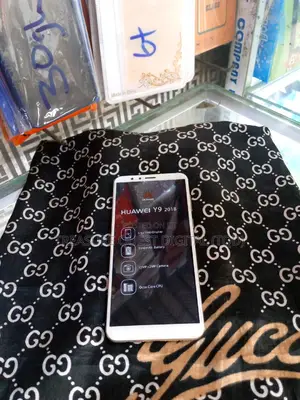 Huawei Y9 128 GB Gold