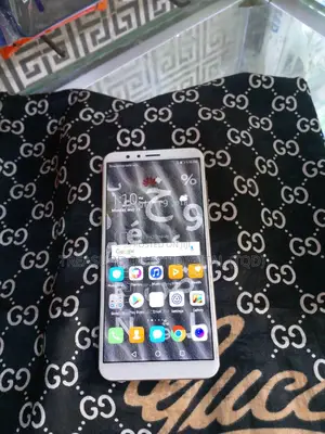 Photo - Huawei Y9 128 GB Gold
