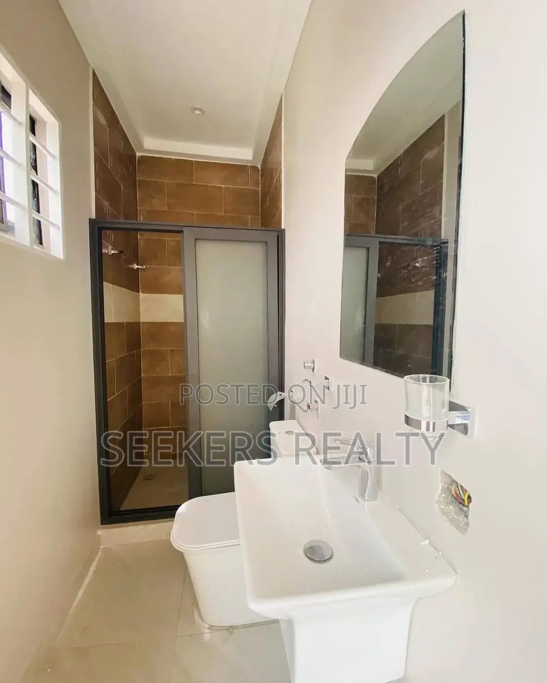 3bdrm House in Seekers Realty, East Legon for sale