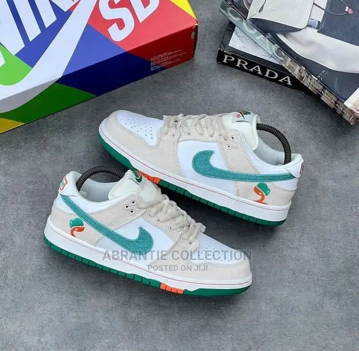 Nike SB Dunks Low X Jarritos