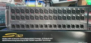 Behringer S32 Stagebox