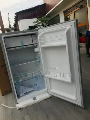 Pearl Fridge PF-109 Black (80 Litres)